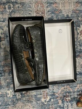 Green  Croc-Embossed Leather Lace-Up Loafers